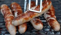 Bratwurst vom Holzkohlengrill